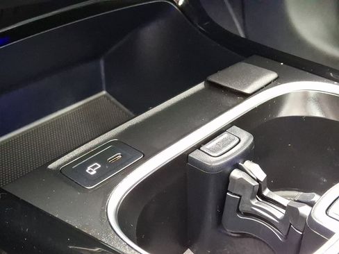 Certified 2023 Mercedes-Benz CLA 250 4MATIC image 25