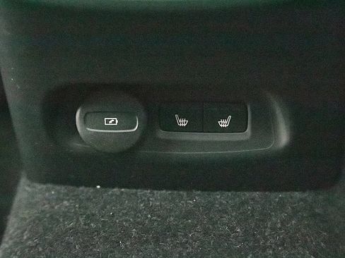 Certified 2023 Volvo XC40 Recharge Ultimate image 24