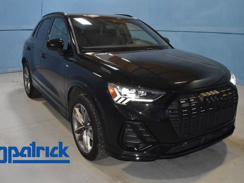 Certified 2025 Audi Q3 2.0T Premium w/ Convenience Package image 1