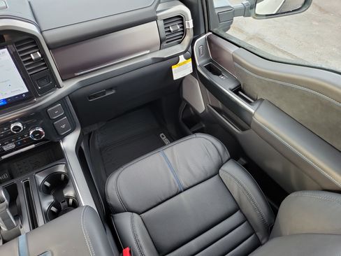 New 2025 Ford F150 Platinum w/ Equipment Group 702A High image 12