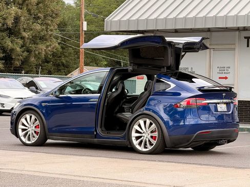 Used 2016 Tesla Model X Performance AWD/4WD image 8