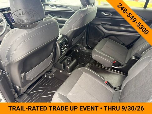Used 2025 Jeep Grand Cherokee L Laredo w/ Luxury Tech Group I AWD/4WD image 10