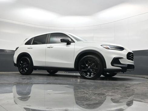 Certified 2024 Honda HR-V Sport image 29