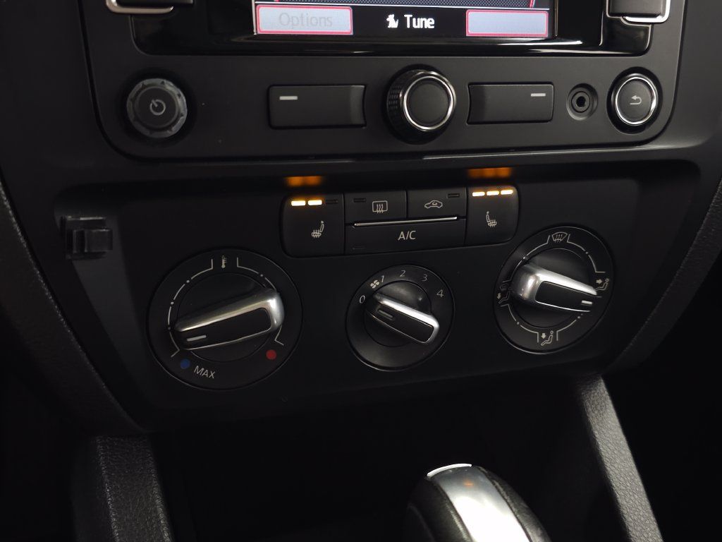 Used 2015 Volkswagen Jetta SE FWD image 22