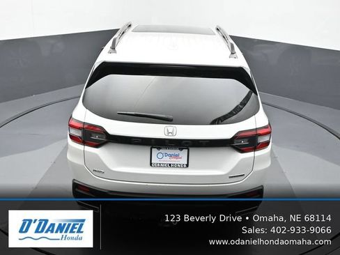 Used 2023 Honda Pilot Touring image 17