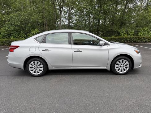 Used 2017 Nissan Sentra S FWD image 4