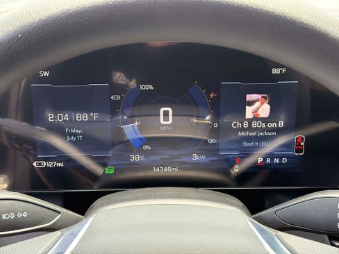 Used 2025 Chevrolet Equinox EV LT FWD image 10