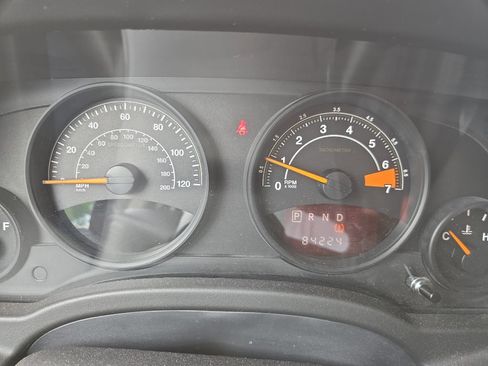 Used 2015 Jeep Patriot High Altitude FWD image 2