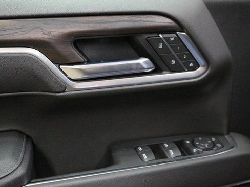 New 2026 GMC Sierra 1500 SLT w/ SLT Premium Plus Package image 17