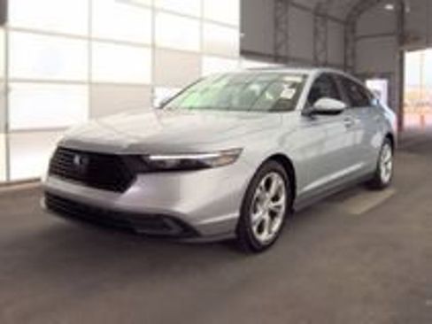 Used 2025 Honda Accord LX image 16
