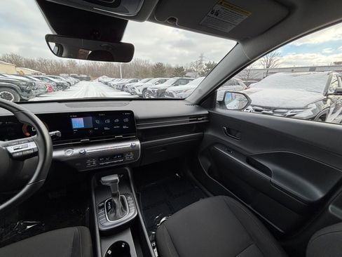 Used 2025 Hyundai Kona SEL image 35