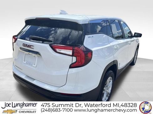 Used 2023 GMC Terrain SLE FWD image 3