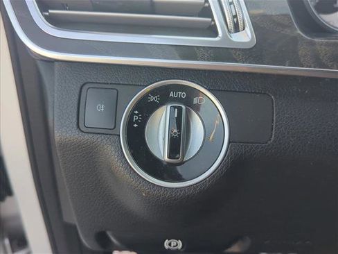 Used 2016 Mercedes-Benz E 350 Sedan image 24