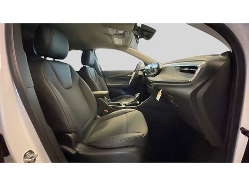 New 2026 Buick Encore GX Preferred w/ Comfort Package AWD/4WD image 17