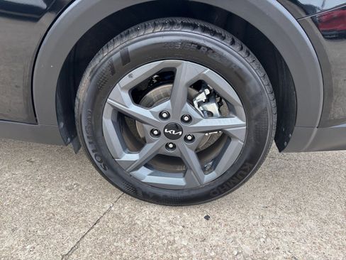 Used 2025 Kia K4 LXS image 29