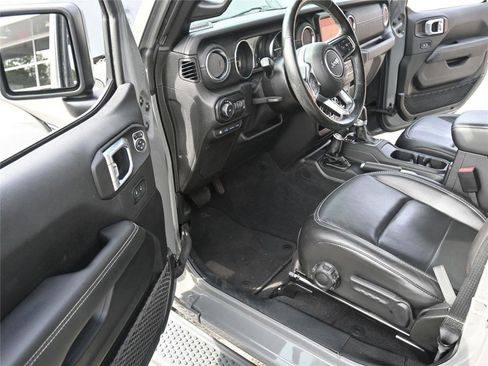 Used 2021 Jeep Wrangler Unlimited Sahara w/ Cold Weather Group image 19