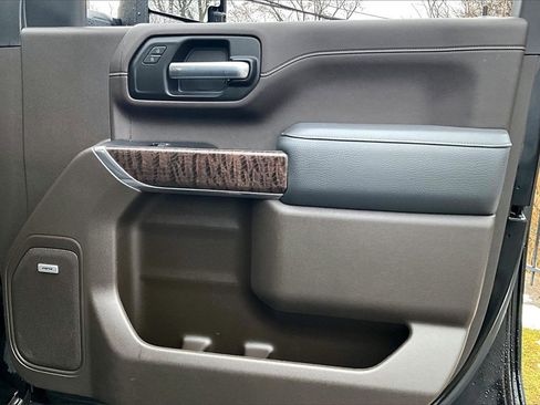 Used 2023 GMC Sierra 3500 Denali w/ Denali Ultimate Package image 24