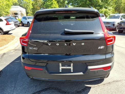 New 2026 Volvo XC40 B5 Plus w/ Protection Package Premier AWD/4WD image 4