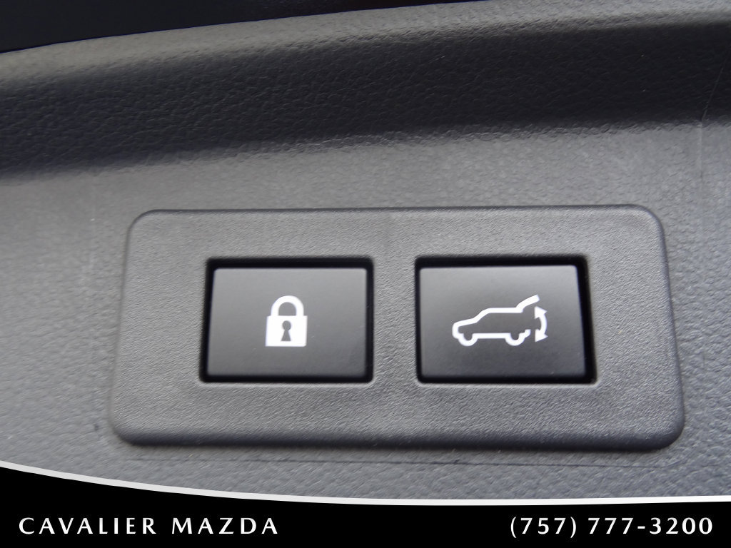 Used 2025 Subaru Outback Touring XT AWD/4WD image 14