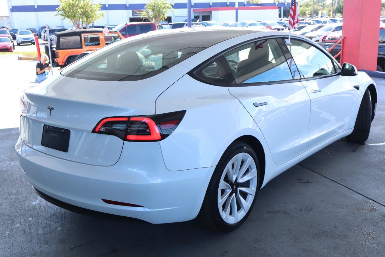 Used 2023 Tesla Model 3 Standard Range RWD image 5