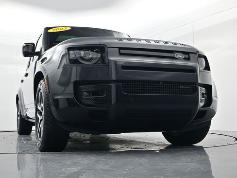 Used 2023 Land Rover Defender 130 X-Dynamic SE image 35