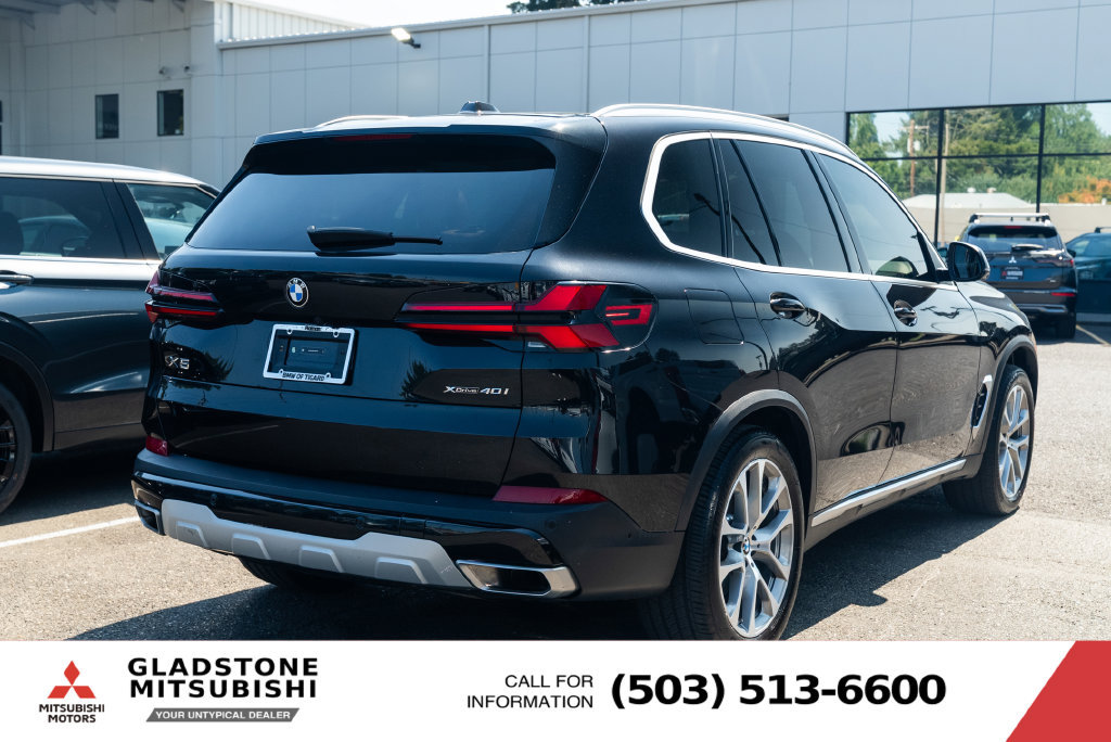 Used 2024 BMW X5 xDrive40i w/ Premium Package AWD/4WD image 7