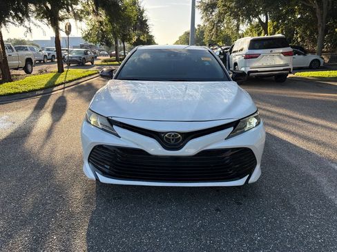 Used 2018 Toyota Camry LE FWD image 5