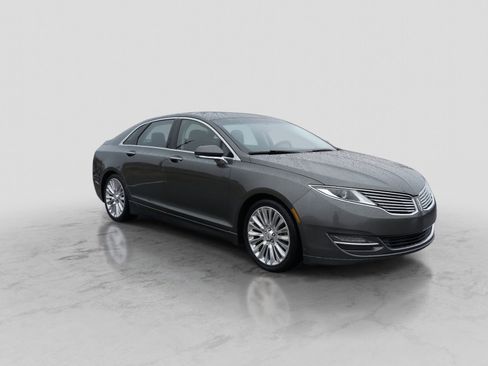 Used 2016 Lincoln MKZ w/ Equipment Group 200A Select FWD image 10