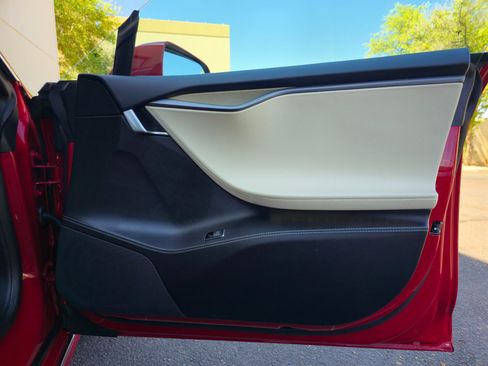 Used 2018 Tesla Model S 75D AWD/4WD image 24