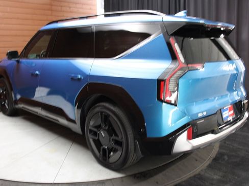 Used 2024 Kia EV9 GT-Line image 17