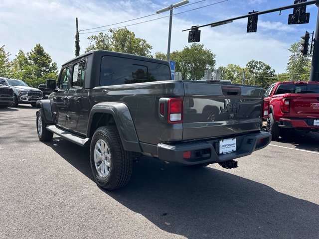 Used 2023 Jeep Gladiator Sport AWD/4WD image 26