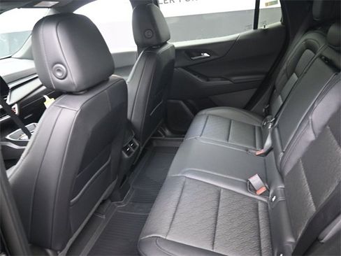 New 2026 Chevrolet Equinox LT image 9