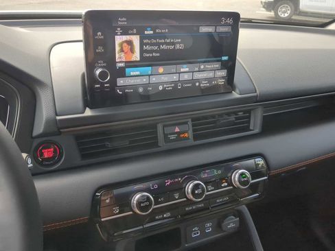 New 2025 Honda Pilot TrailSport image 19