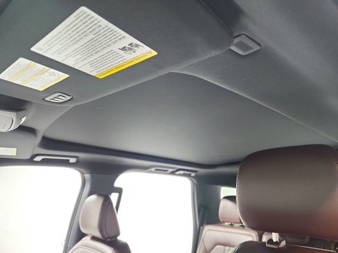 Used 2024 Ford Expedition Limited image 22