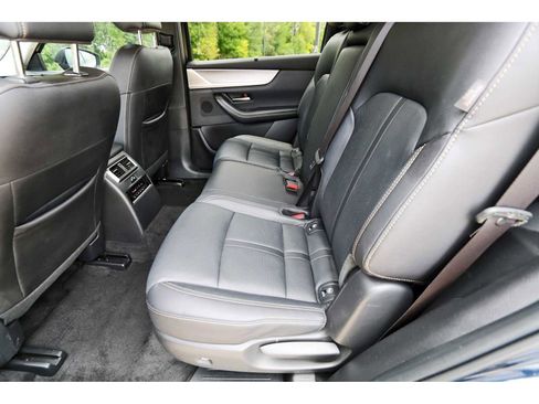 Used 2024 MAZDA CX-90 3.3 Turbo w/ Preferred Plus AWD/4WD image 12