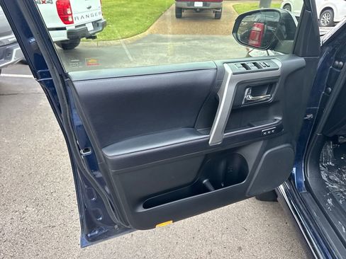 Used 2020 Toyota 4Runner Limited image 10