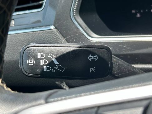 Used 2022 Volkswagen Tiguan SE FWD image 30