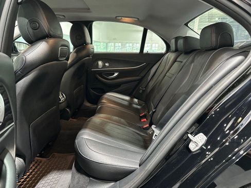 Used 2018 Mercedes-Benz E 300 4MATIC image 44