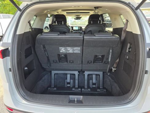 Used 2022 Kia Carnival SX Prestige FWD image 19