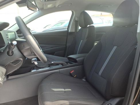 New 2026 Hyundai Elantra SE FWD image 6