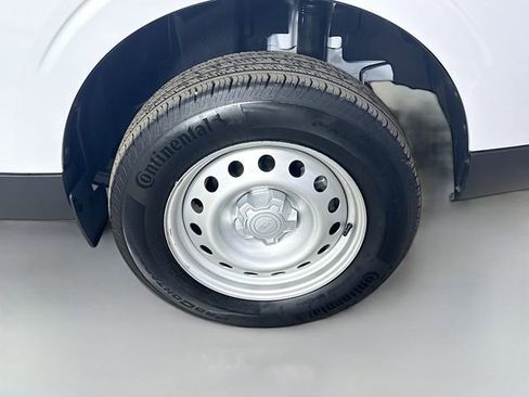 Used 2025 Ford Maverick XL w/ Equipment Group 101A image 28