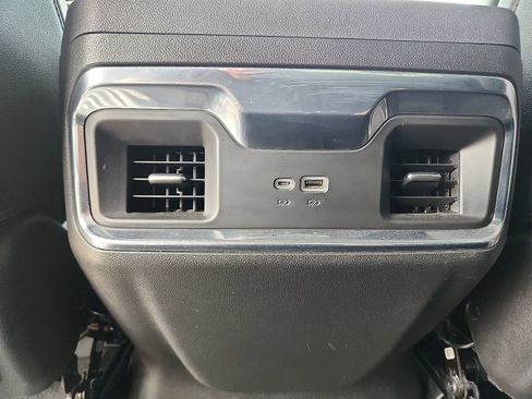 Used 2022 Chevrolet Silverado 1500 LTZ w/ Z71 Off-Road Package image 10