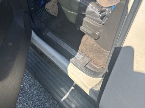 Used 2012 Chevrolet Suburban LTZ image 9