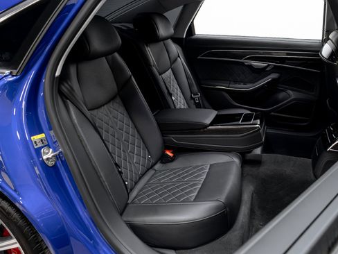 Used 2023 Audi S8 4.0T quattro image 24