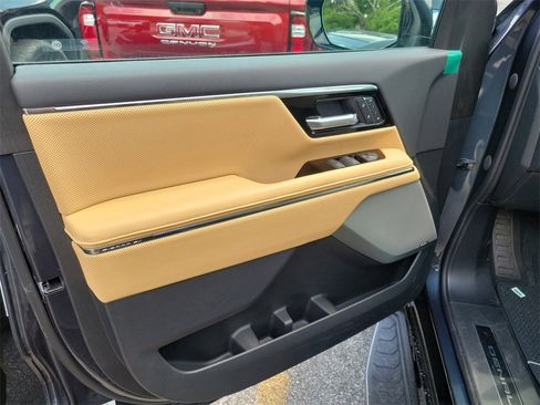 New 2025 GMC Sierra EV Denali image 7