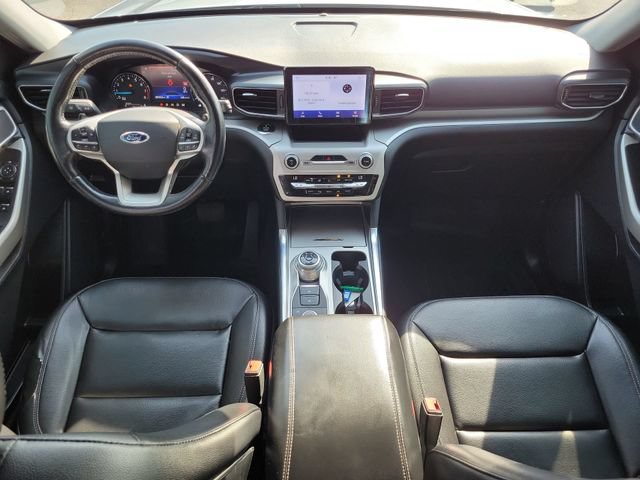Used 2020 Ford Explorer XLT w/ Equipment Group 202A AWD/4WD image 10