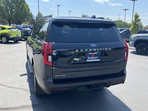 Used 2025 Ford Expedition Active AWD/4WD image 10