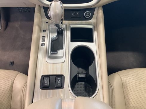 Used 2018 Nissan Murano S image 18