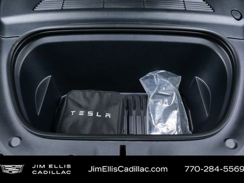 Used 2022 Tesla Model Y Long Range image 7