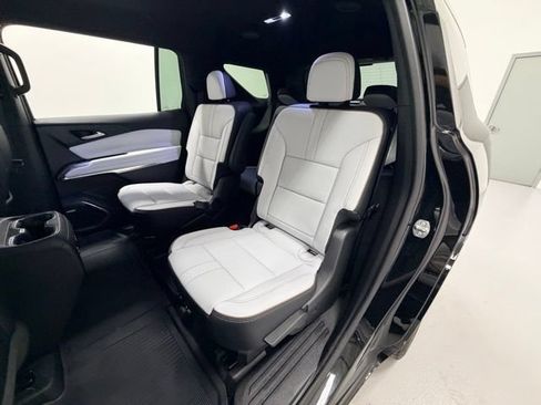Certified 2025 Chevrolet Traverse High Country AWD/4WD image 26